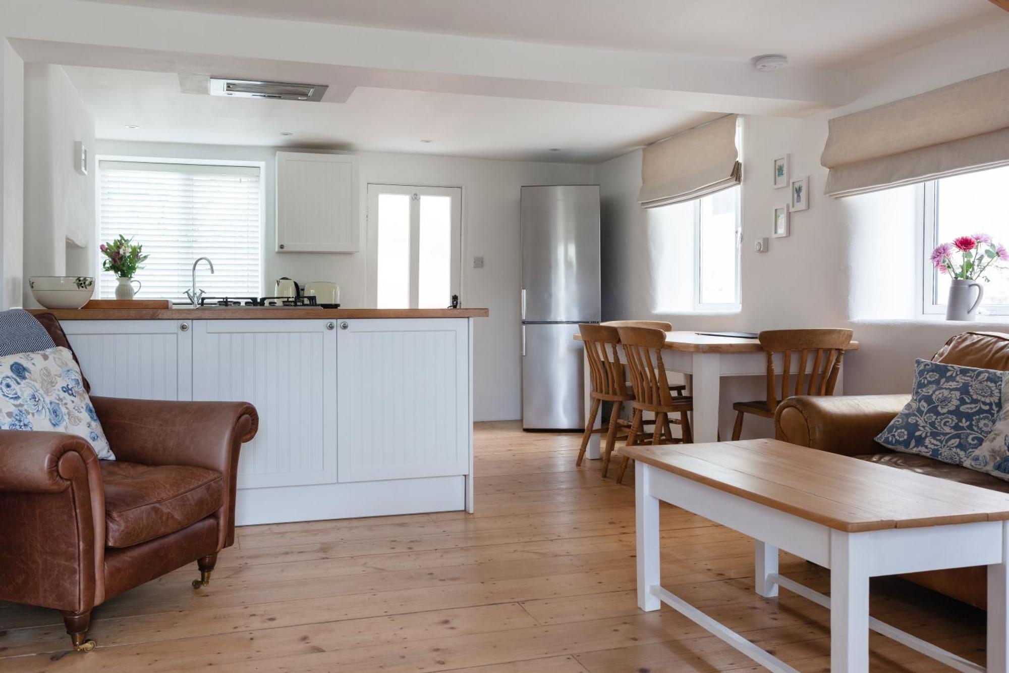 Cosy Beachside Cottage Bigbury Room photo