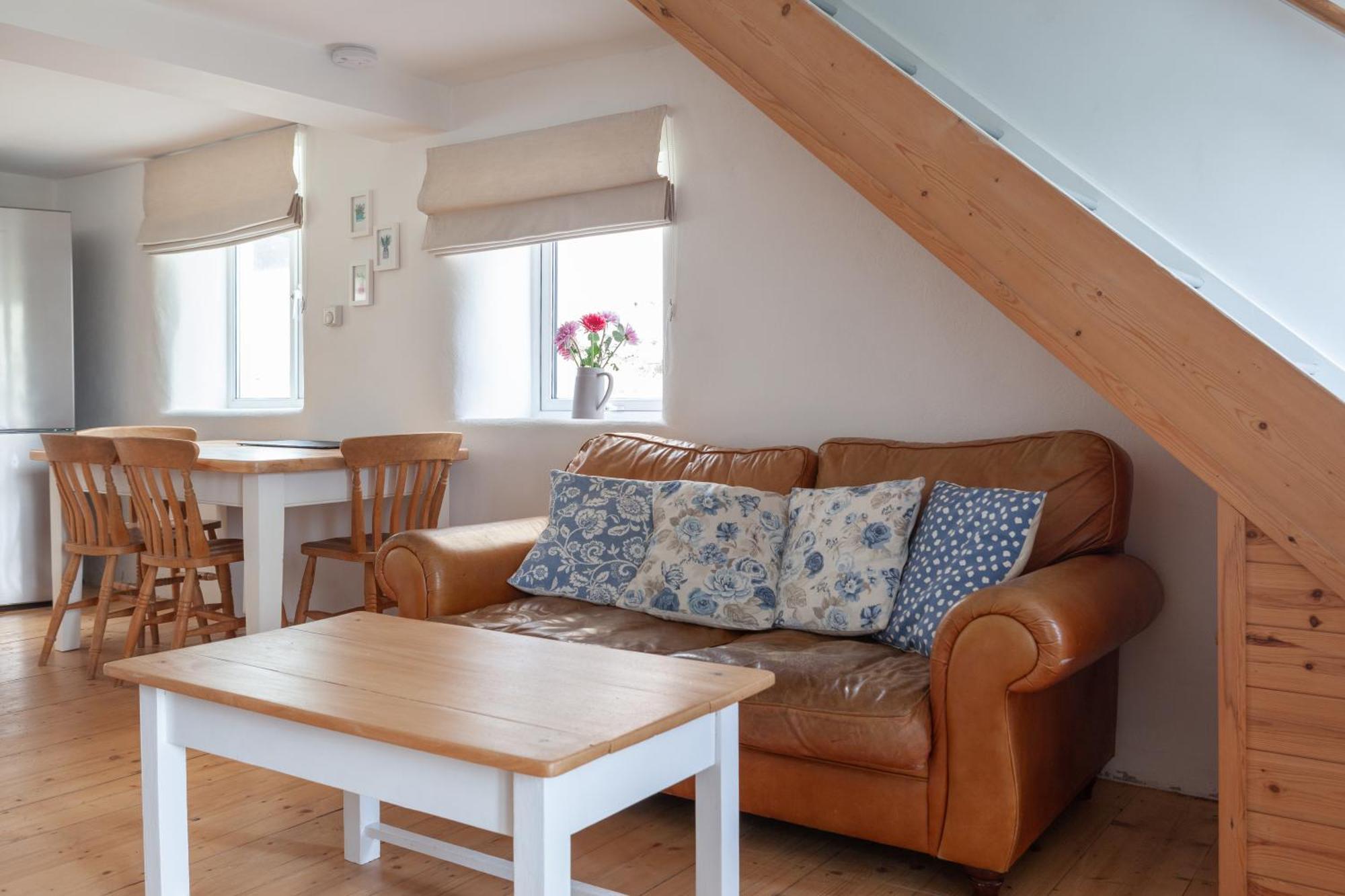 Cosy Beachside Cottage Bigbury Room photo