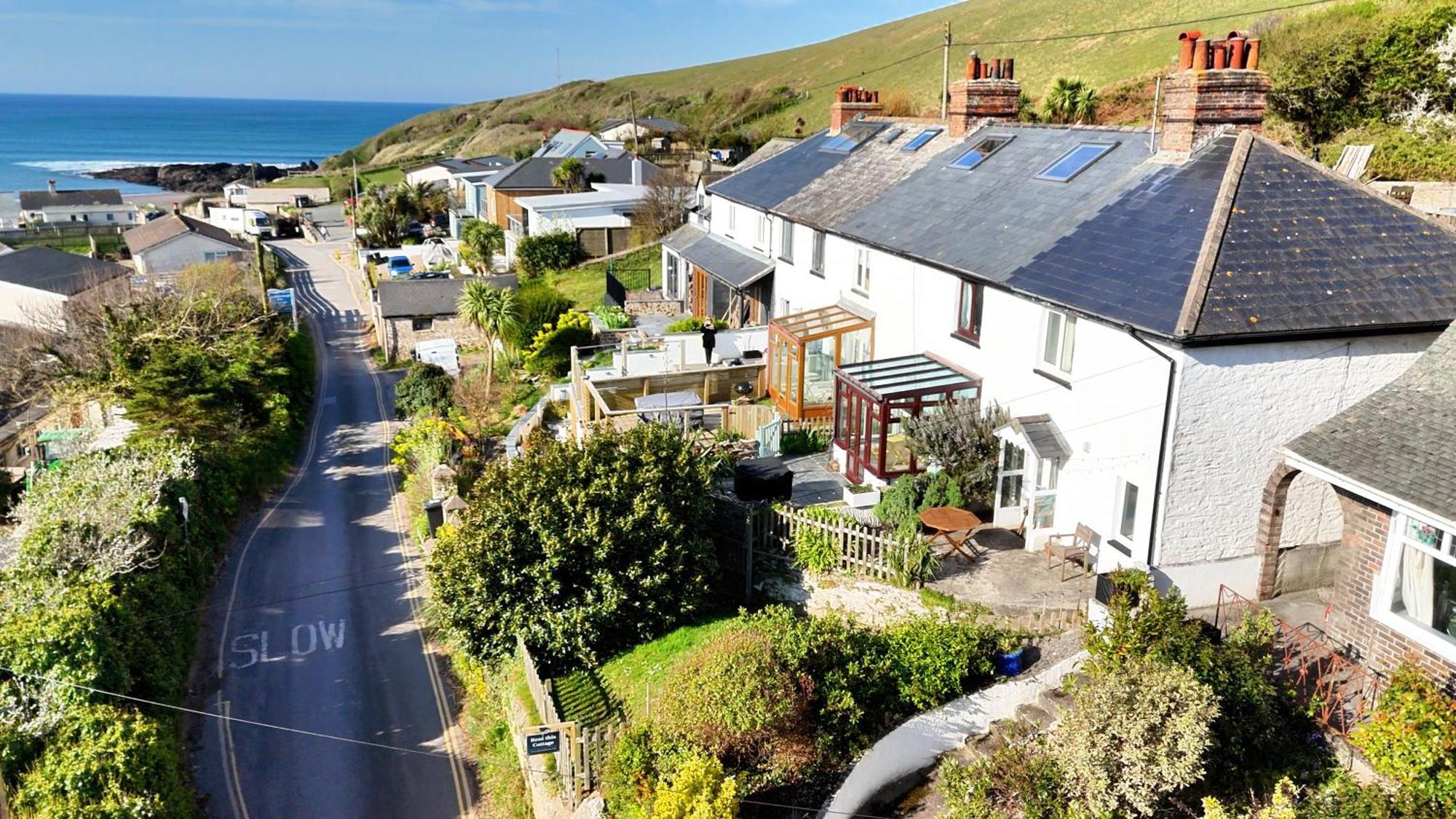 Cosy Beachside Cottage Bigbury Exterior photo